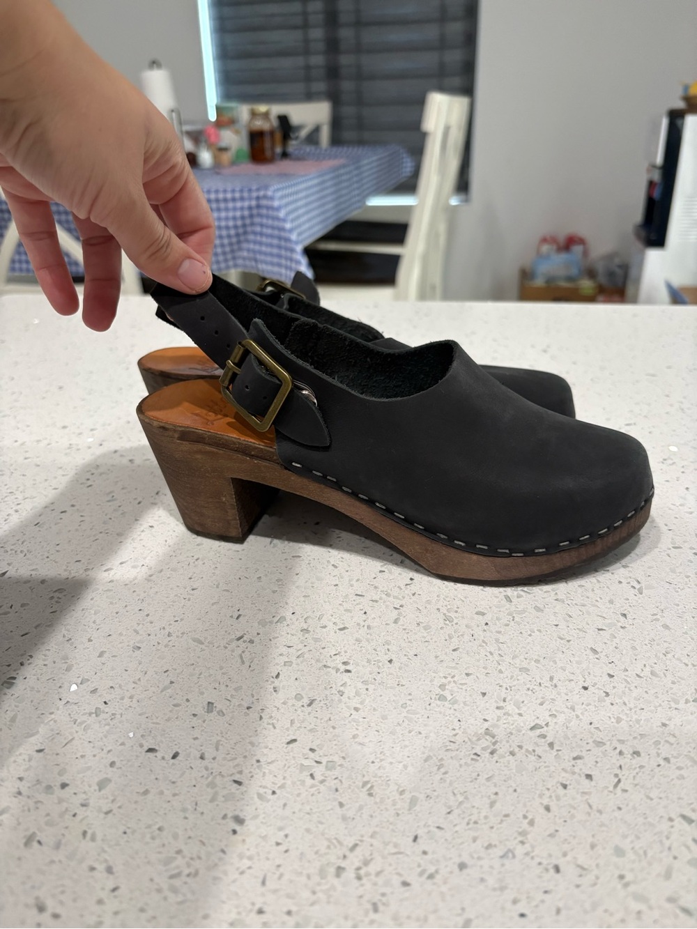 Lotta clogs leather sandals heel